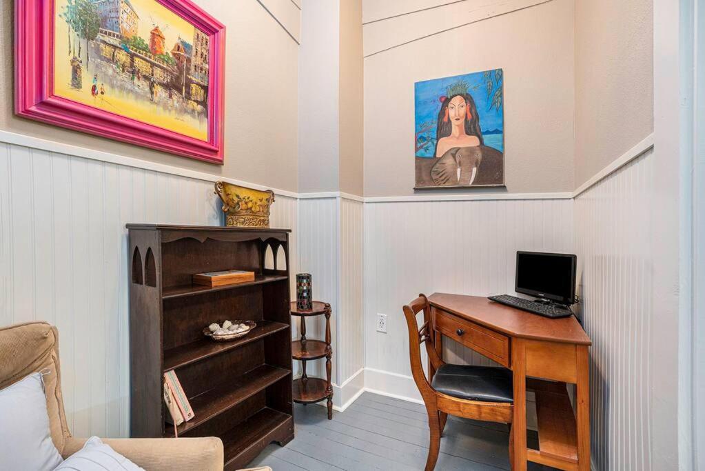 Beachy Bungalow! 2Bd, King Bed 加尔维斯敦 外观 照片