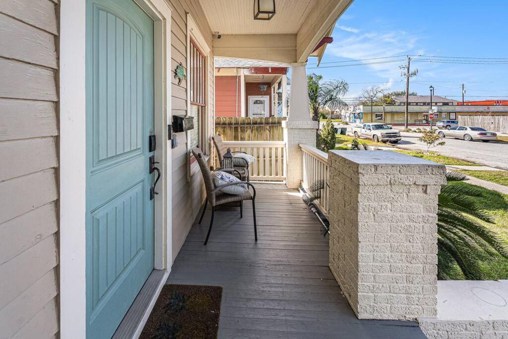 Beachy Bungalow! 2Bd, King Bed 加尔维斯敦 外观 照片